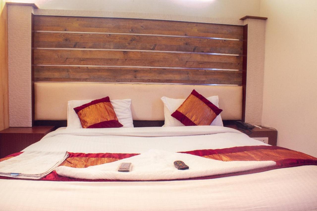 Ddr Hotel Residency Gurgaon Exterior photo
