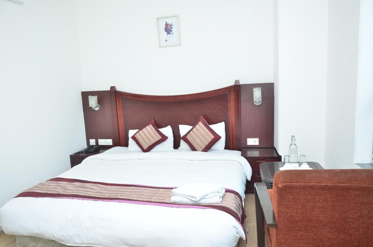 Ddr Hotel Residency Gurgaon Exterior photo