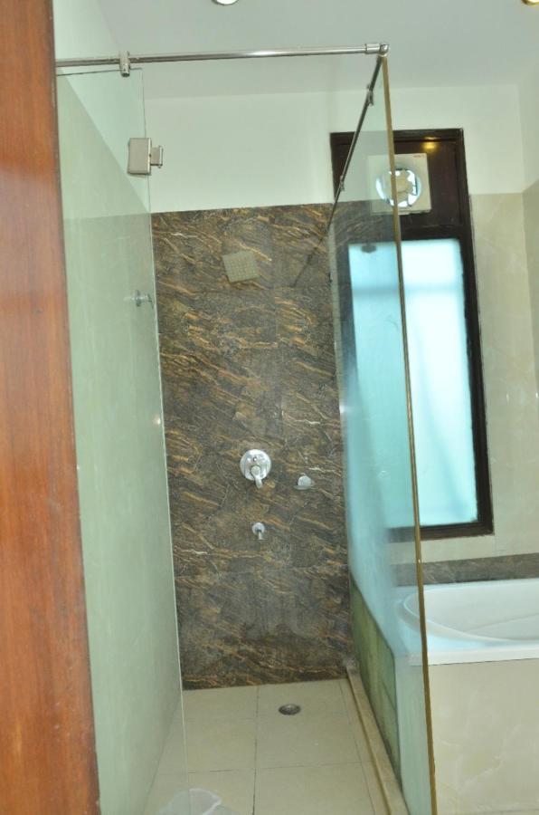 Ddr Hotel Residency Gurgaon Exterior photo