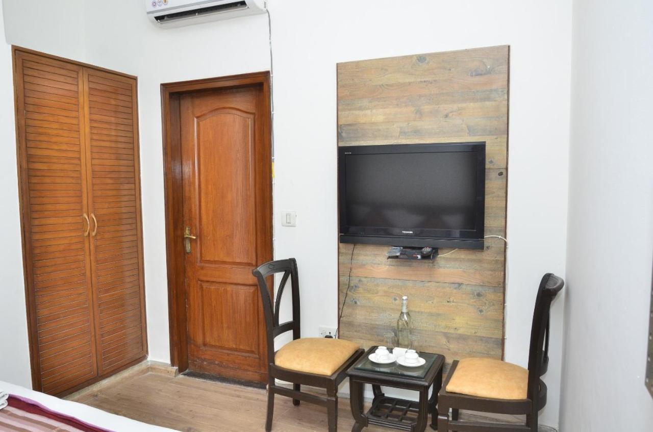 Ddr Hotel Residency Gurgaon Exterior photo