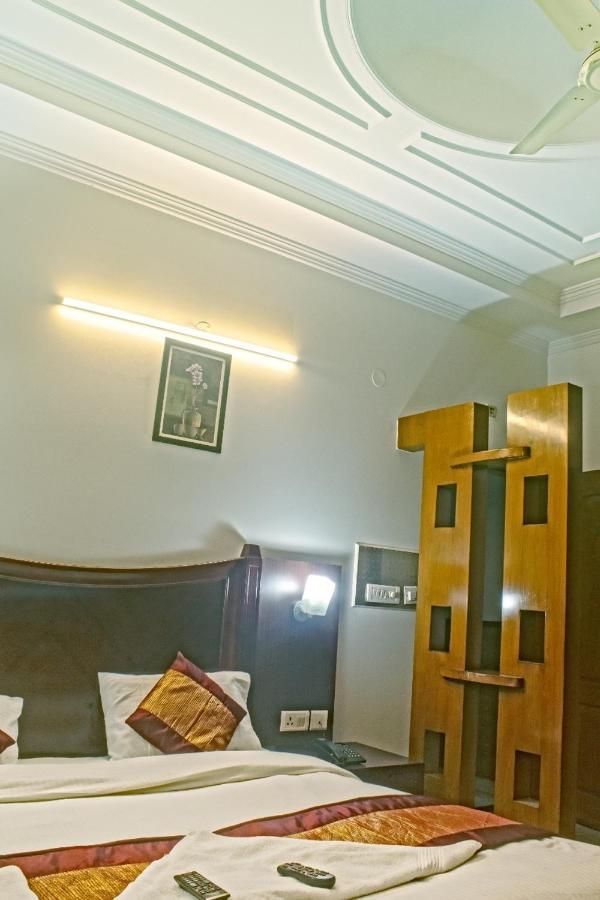 Ddr Hotel Residency Gurgaon Exterior photo
